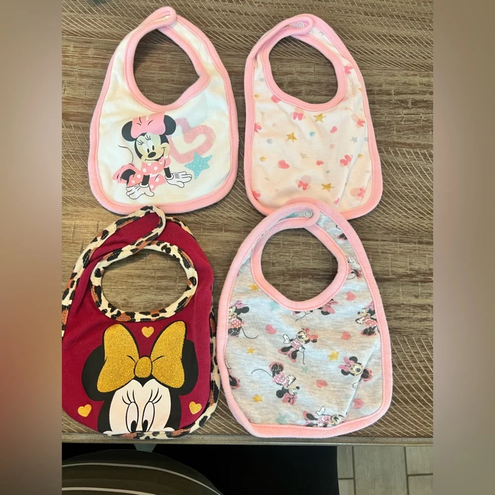 Set of 4 Disney Minnie Mouse cloth bibs